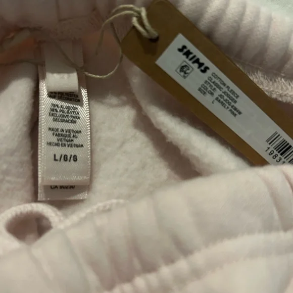 Skims Joggers in Barely Pink color - Picture 3 of 3